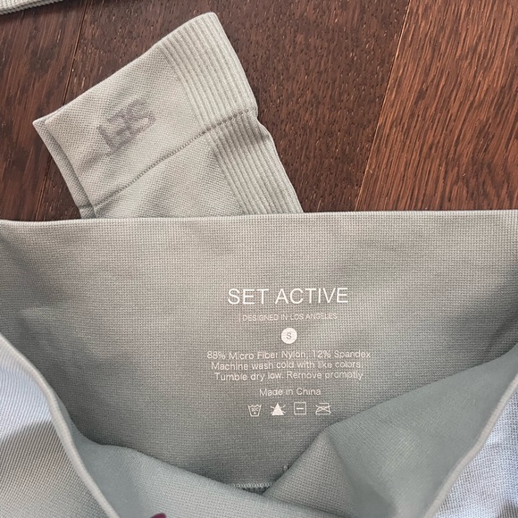 SET Active Ribbed Workout Set - Picture 3 of 6